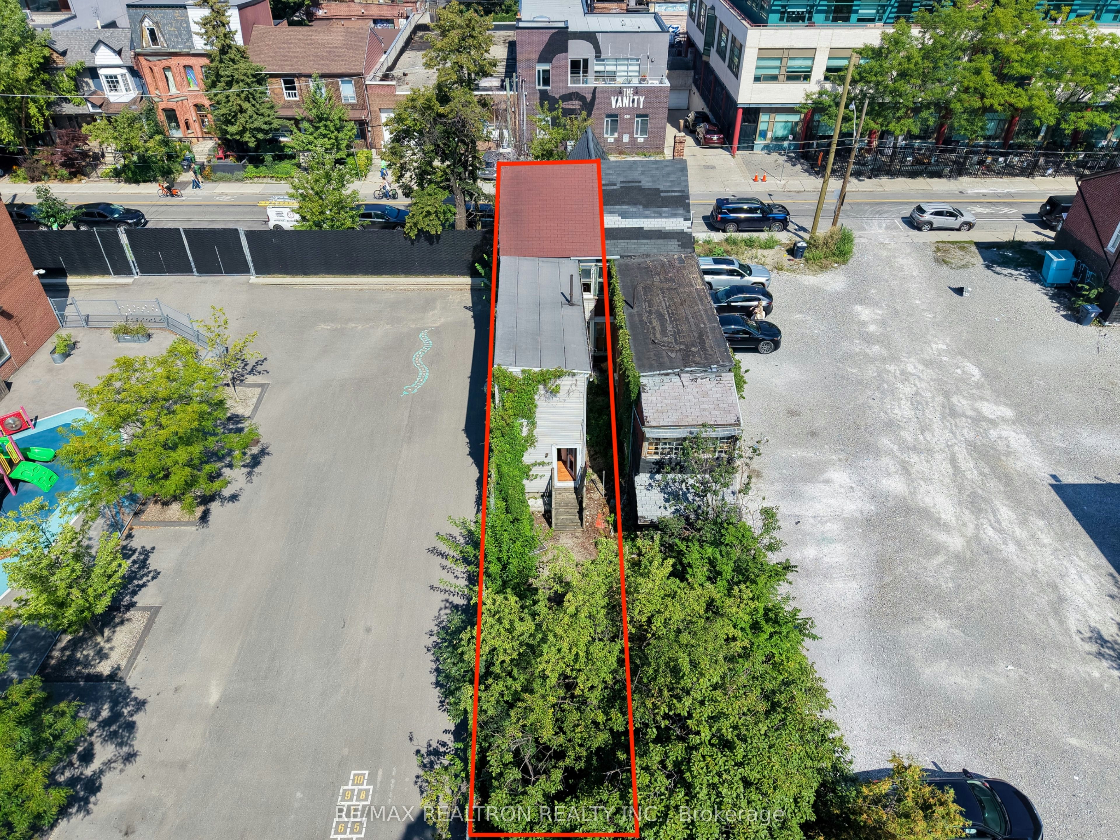 631 Richmond Street W, Toronto, ON, M6J 1C2