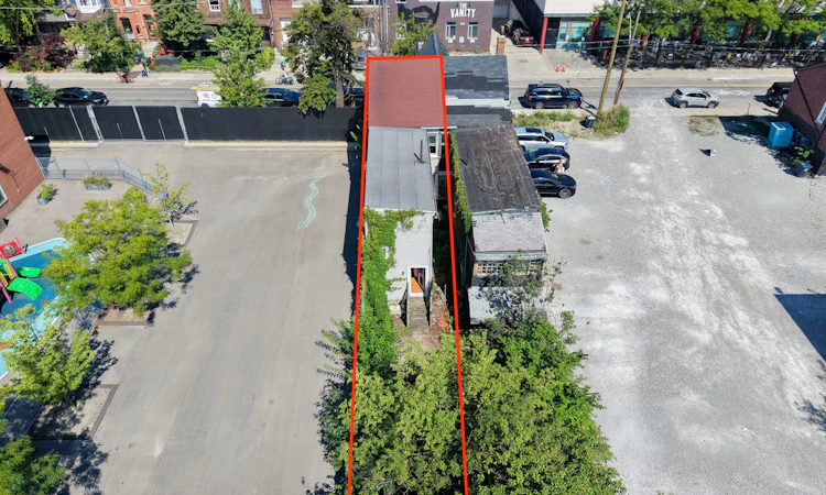 631 Richmond Street W