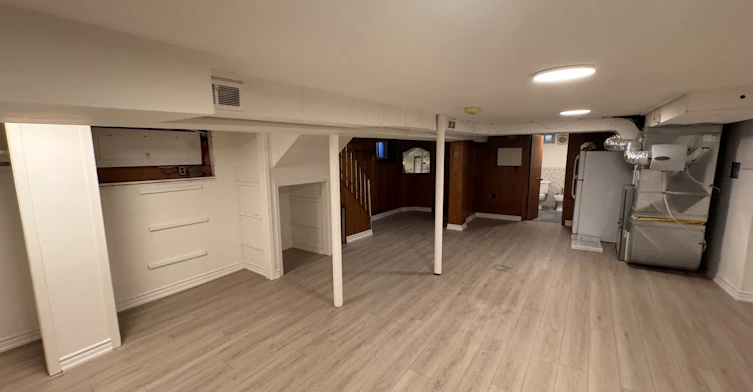 Lower-628 Manning Avenue, Toronto, ON, M6G 2V9 - 3