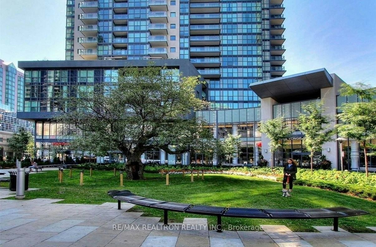 601-5162 Yonge Street, Toronto, ON, M2N 0E9 - 4