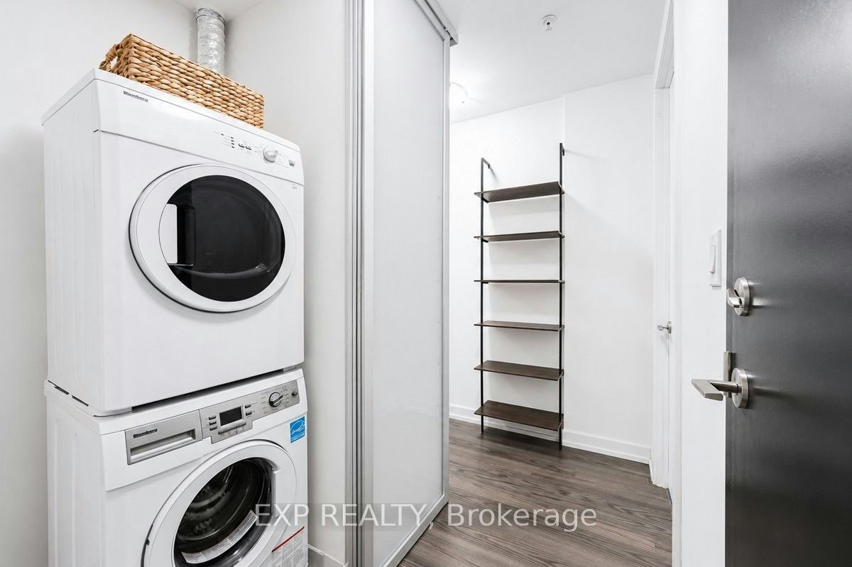 216-377 Madison Avenue, Toronto, ON, M4V 3E1 - 18
