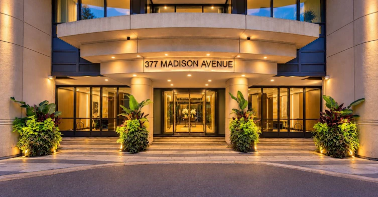 216-377 Madison Avenue, Toronto, ON, M4V 3E1 - 2