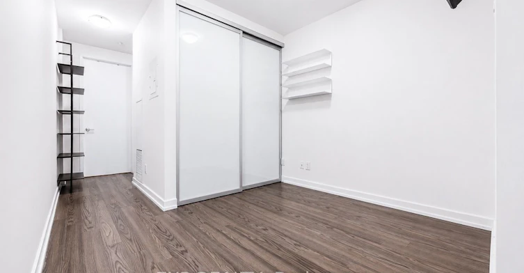 216-377 Madison Avenue, Toronto, ON, M4V 3E1 - 14