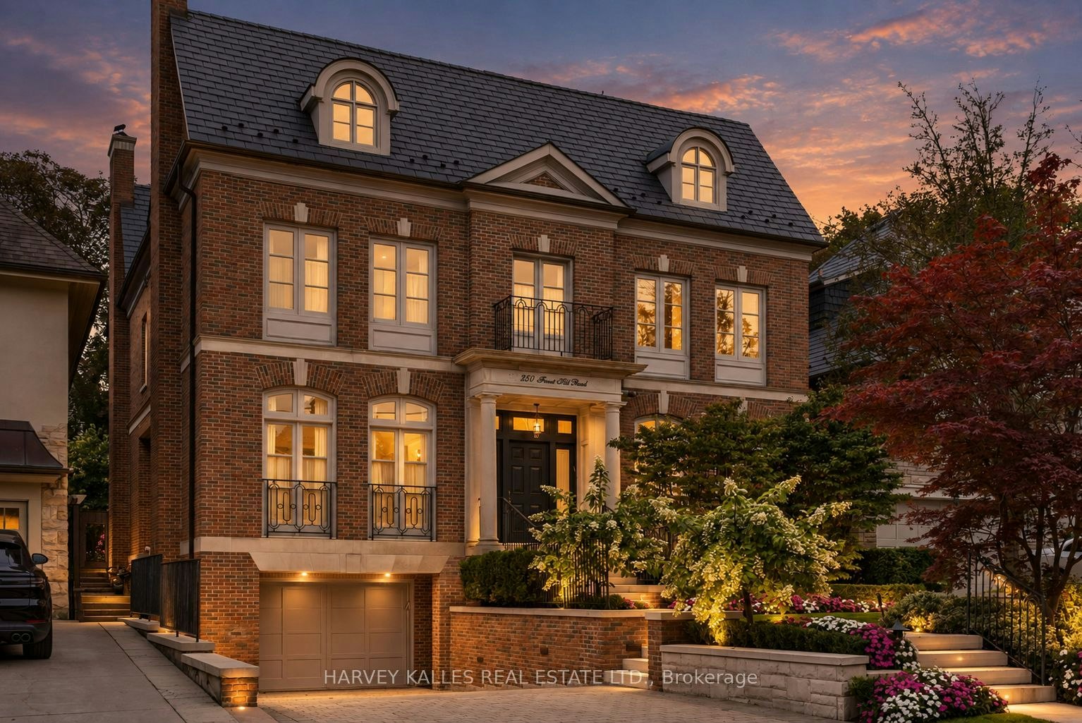 250 Forest Hill Road, Toronto, ON, M5P 2N5