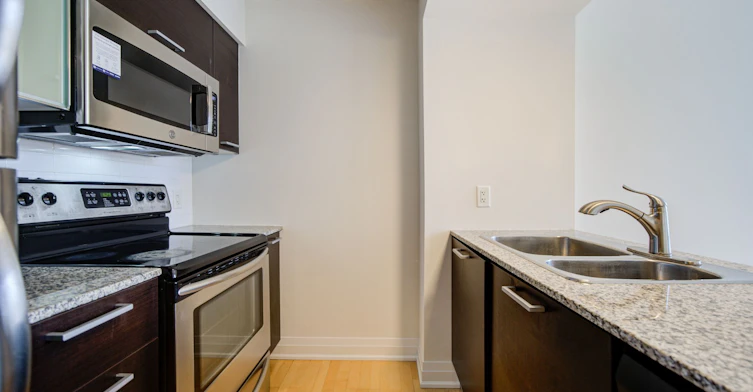 1508-38 Grenville Street, Toronto, ON, M4Y 1A5 - 11