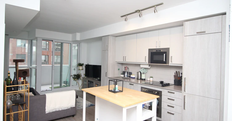 610-77 Mutual Street, Toronto, ON, M5B 0B9 - 2