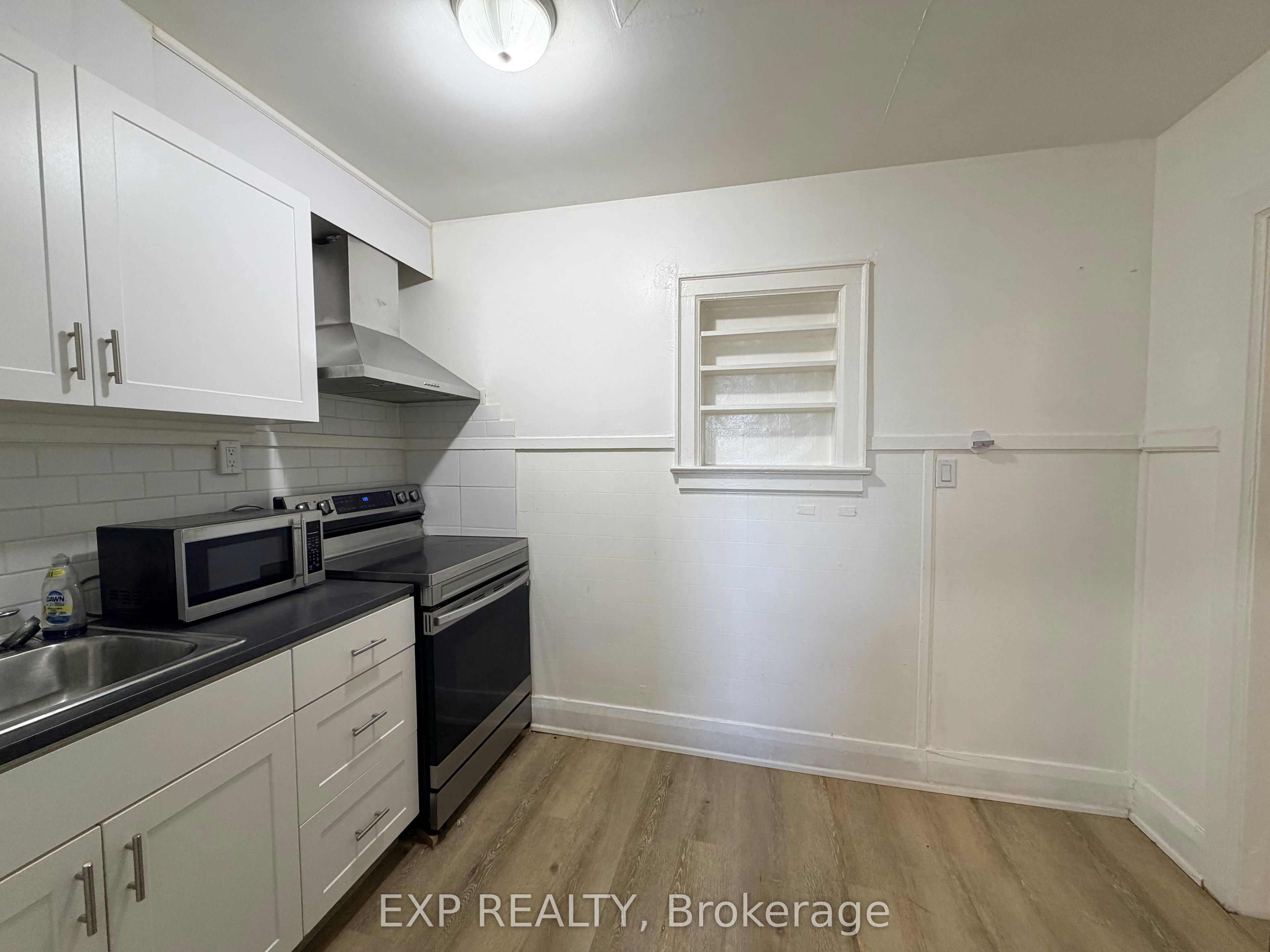 8-102 Greensides Avenue, Toronto, ON, M6C 1B9 - 6