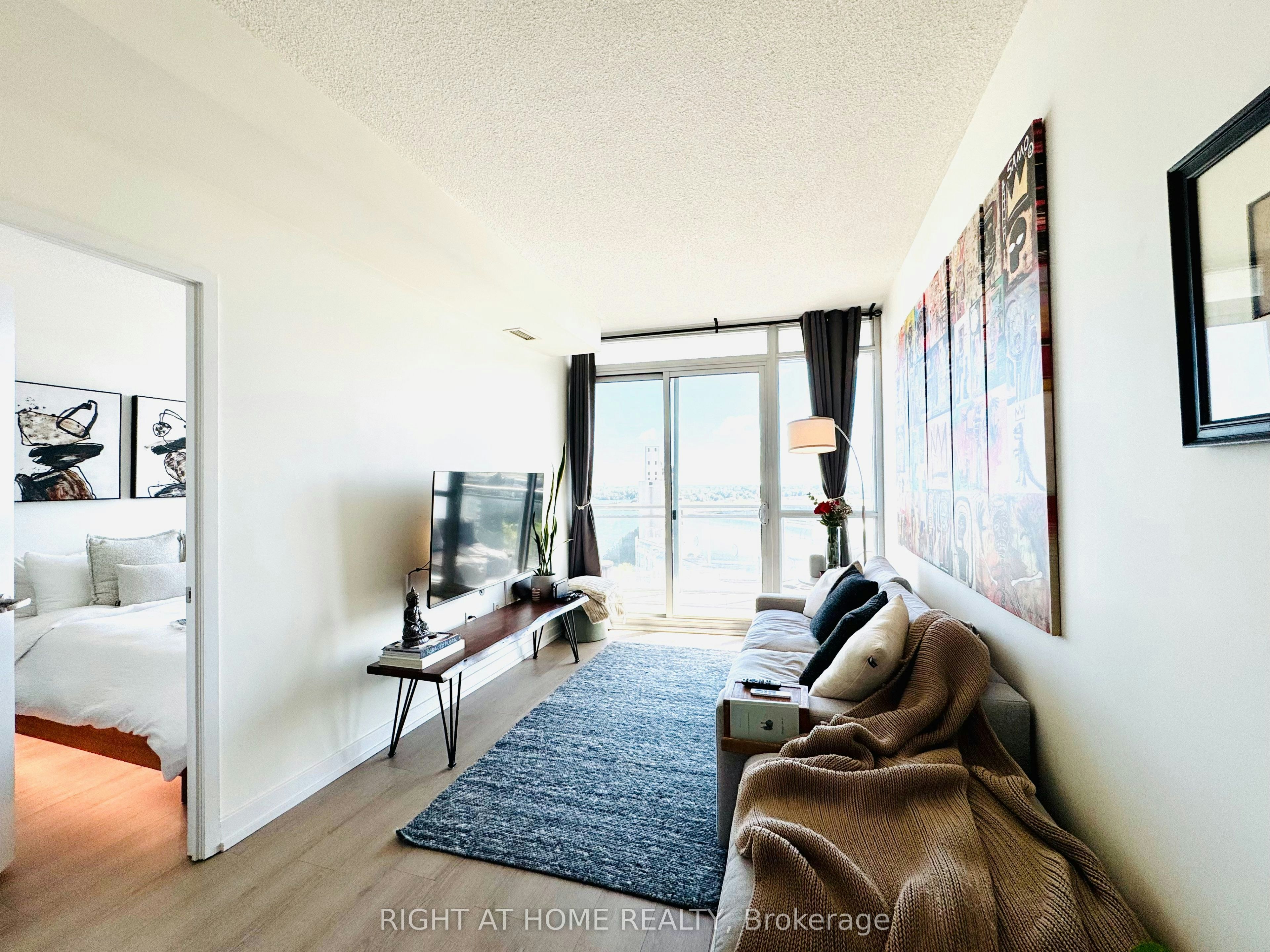 1815-38 Dan Leckie Way, Toronto, ON, M5V 2V6 - 6