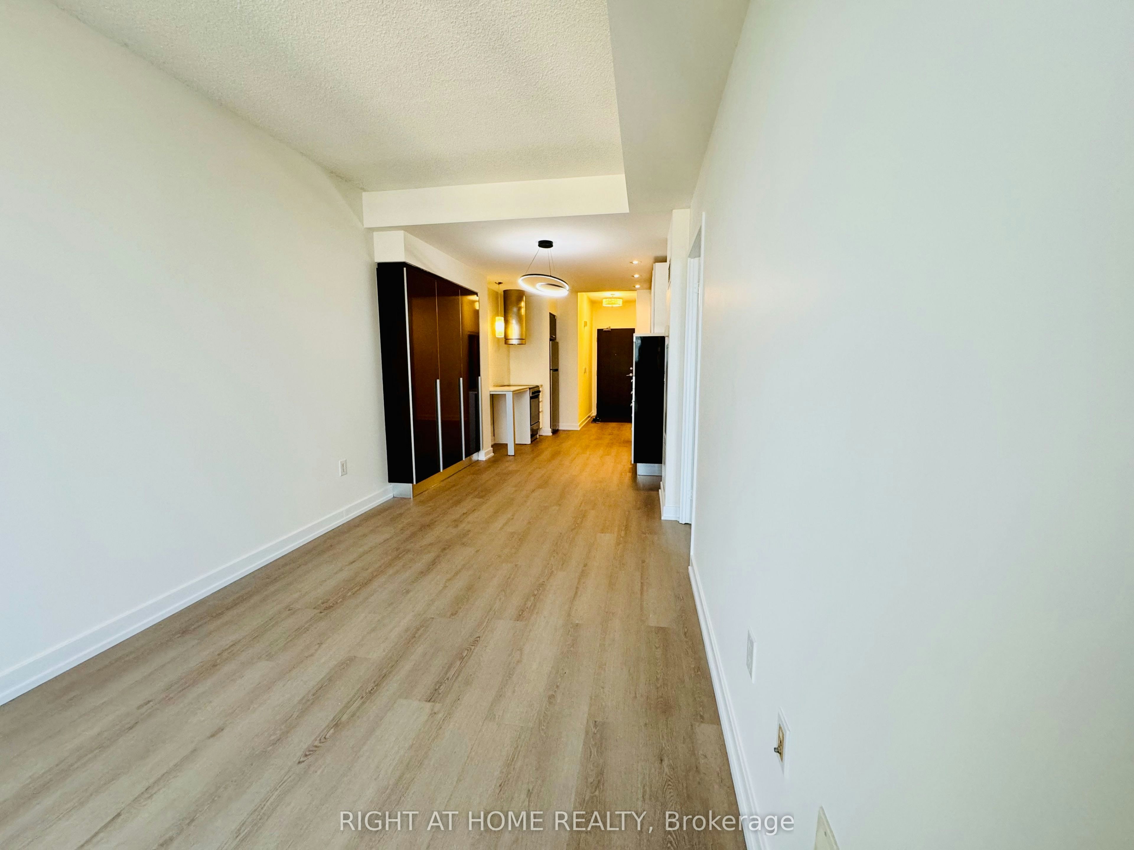 1815-38 Dan Leckie Way, Toronto, ON, M5V 2V6 - 35