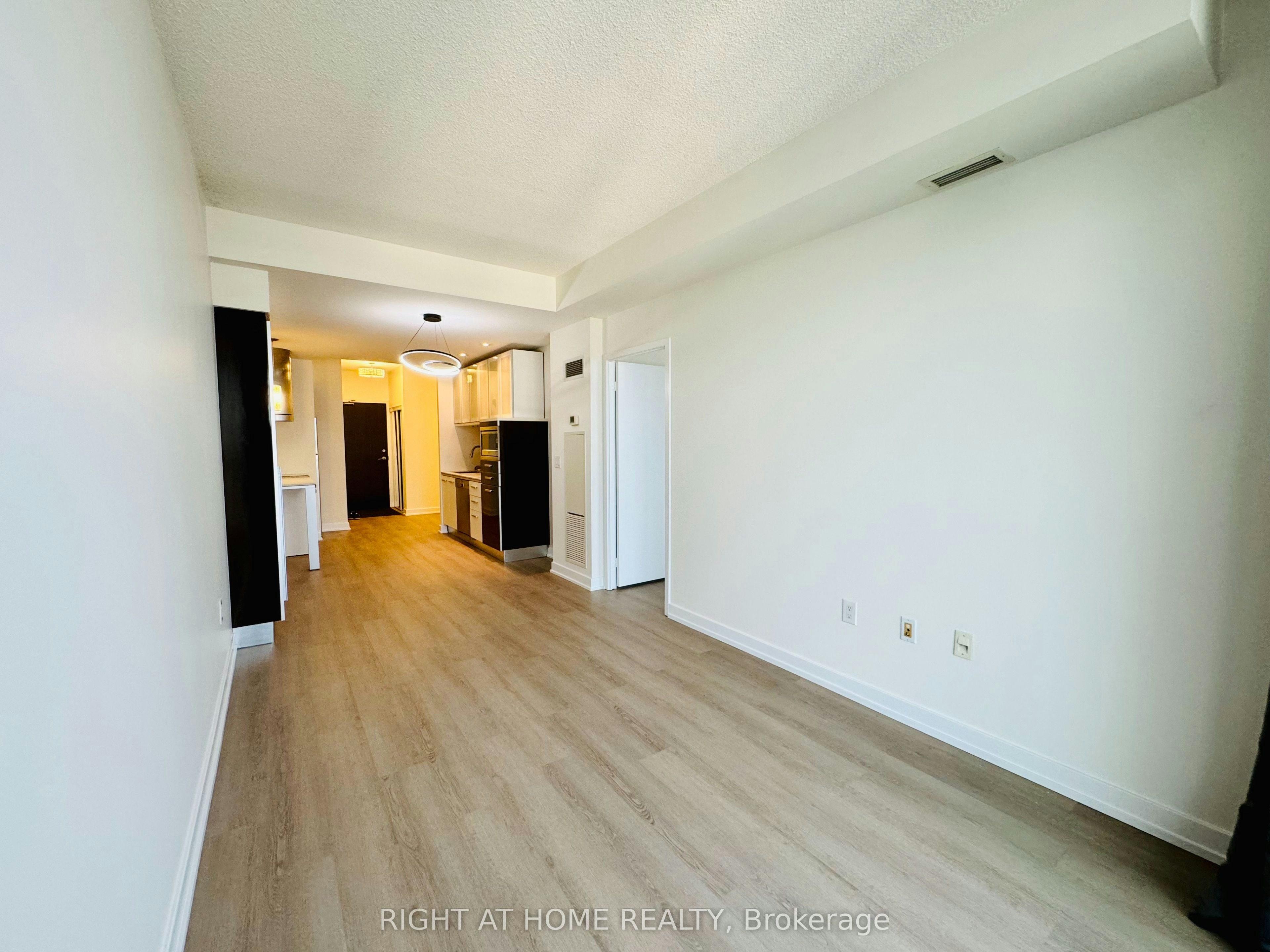 1815-38 Dan Leckie Way, Toronto, ON, M5V 2V6 - 34