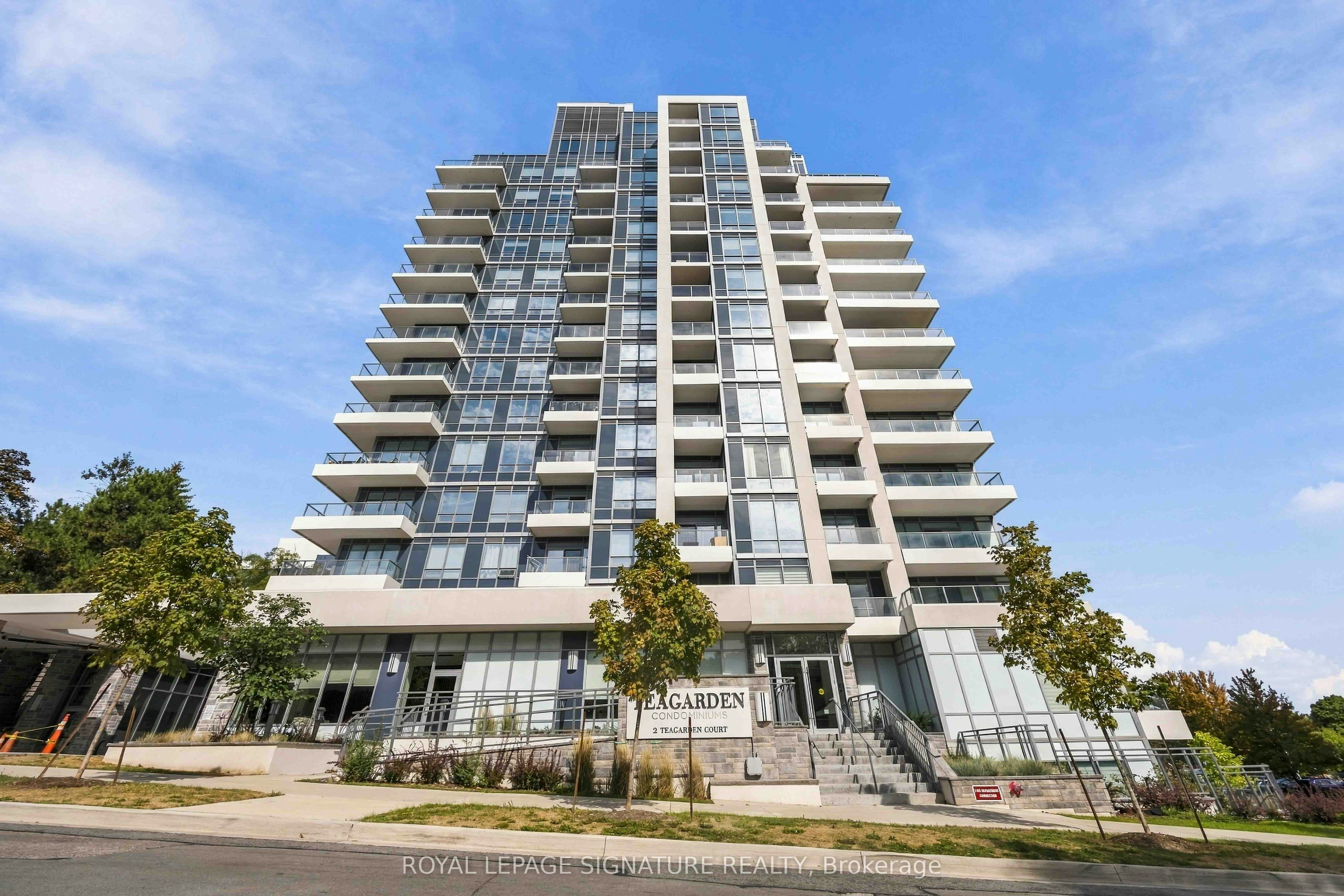 102-2 Teagarden Court N, Toronto, ON, M2N 0L6