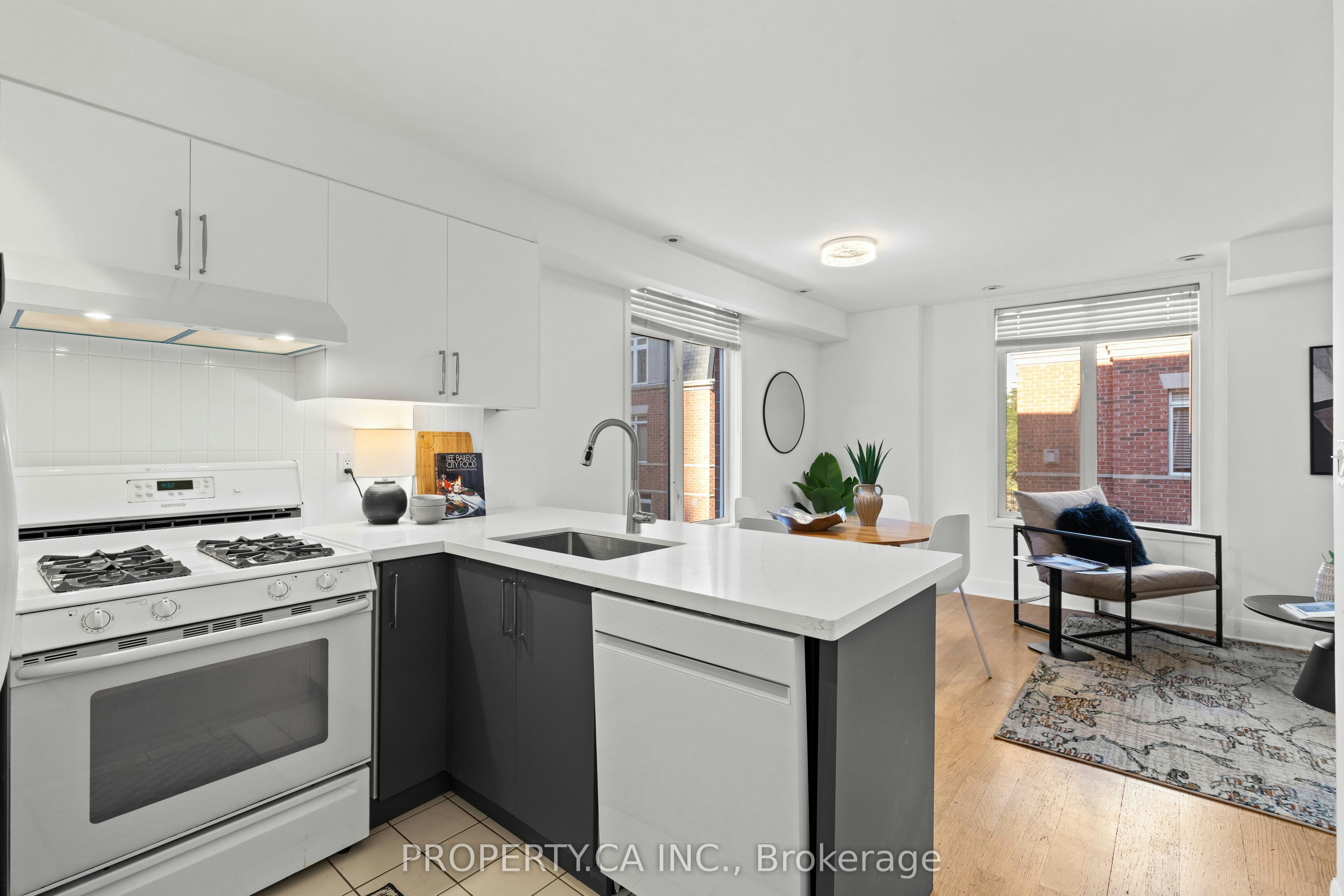 336-415 Jarvis Street, Toronto, ON, M4Y 3C1