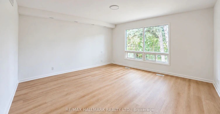 16 Royal Oak Drive, Toronto, ON, M3C 2M2 - 14
