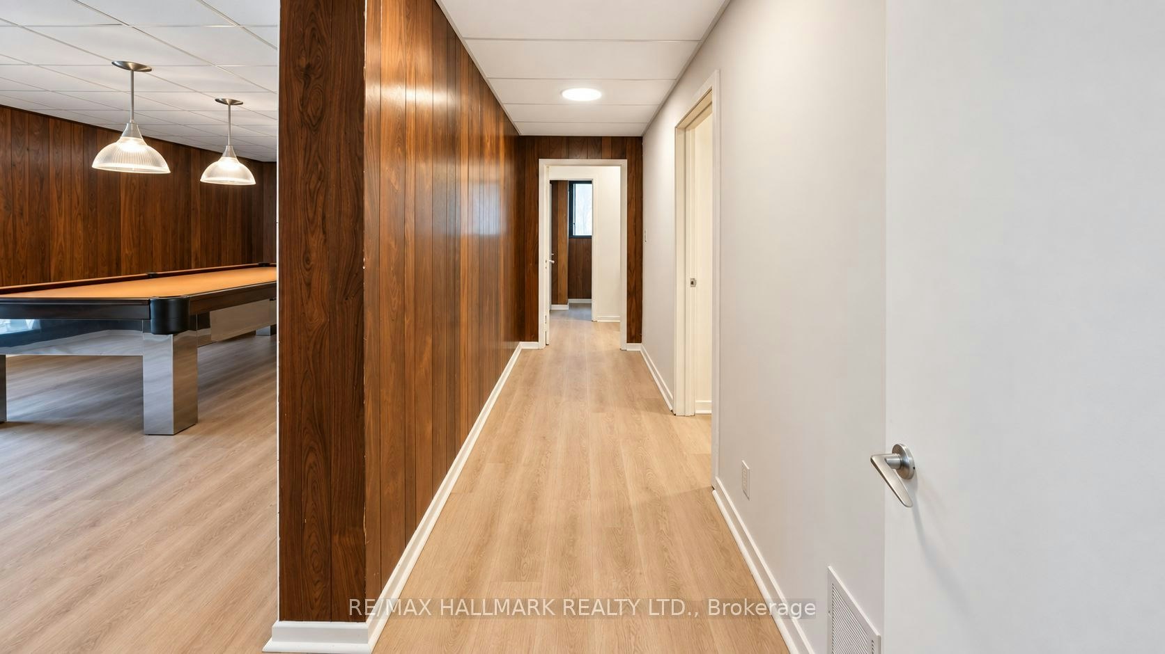 16 Royal Oak Drive, Toronto, ON, M3C 2M2 - 28