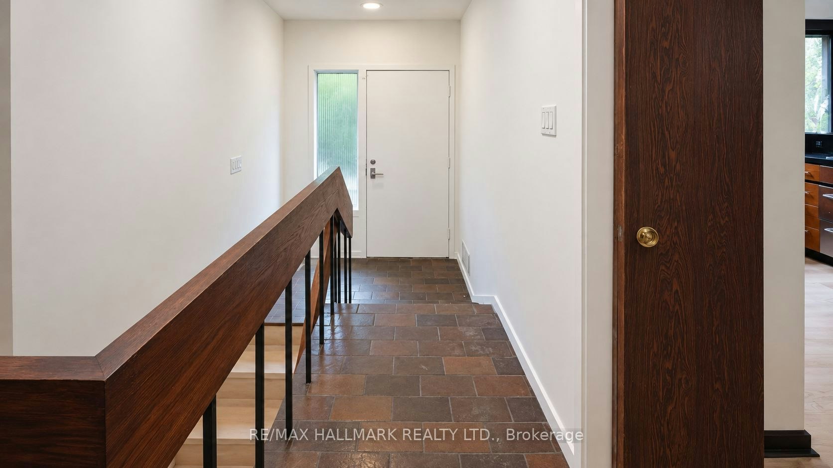 16 Royal Oak Drive, Toronto, ON, M3C 2M2 - 25