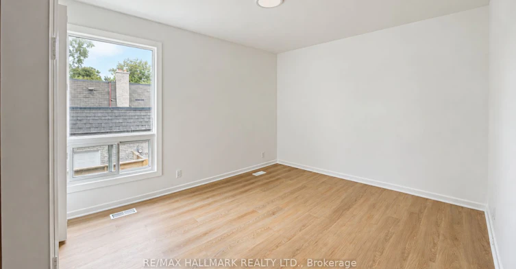 16 Royal Oak Drive, Toronto, ON, M3C 2M2 - 21