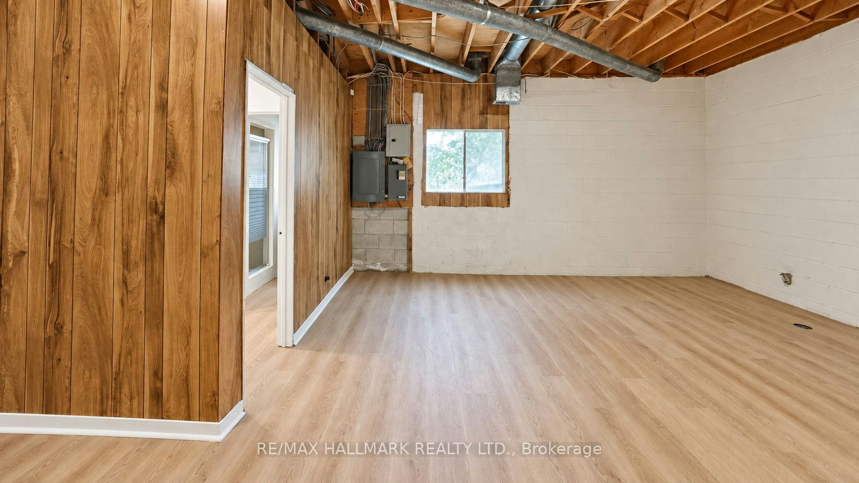 16 Royal Oak Drive, Toronto, ON, M3C 2M2 - 37