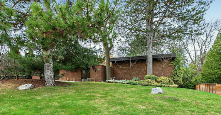 16 Royal Oak Drive, Toronto, ON, M3C 2M2 - 38