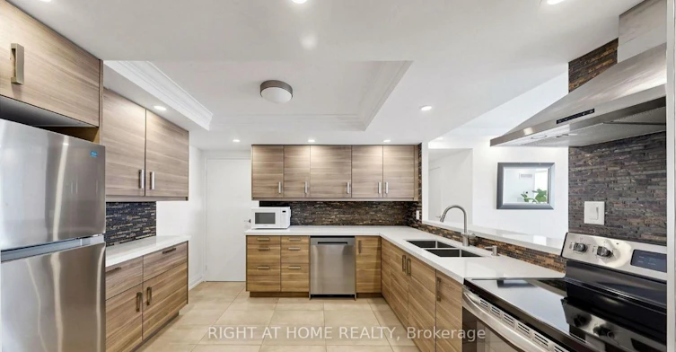905-5765 Yonge Street N, Toronto, ON, M2M 4H9 - 8