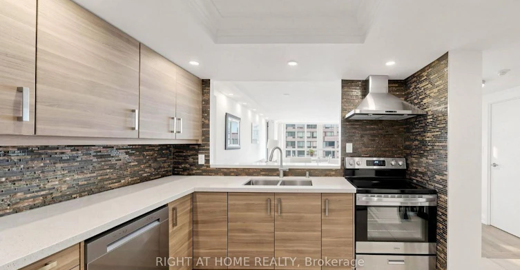 905-5765 Yonge Street N, Toronto, ON, M2M 4H9 - 9