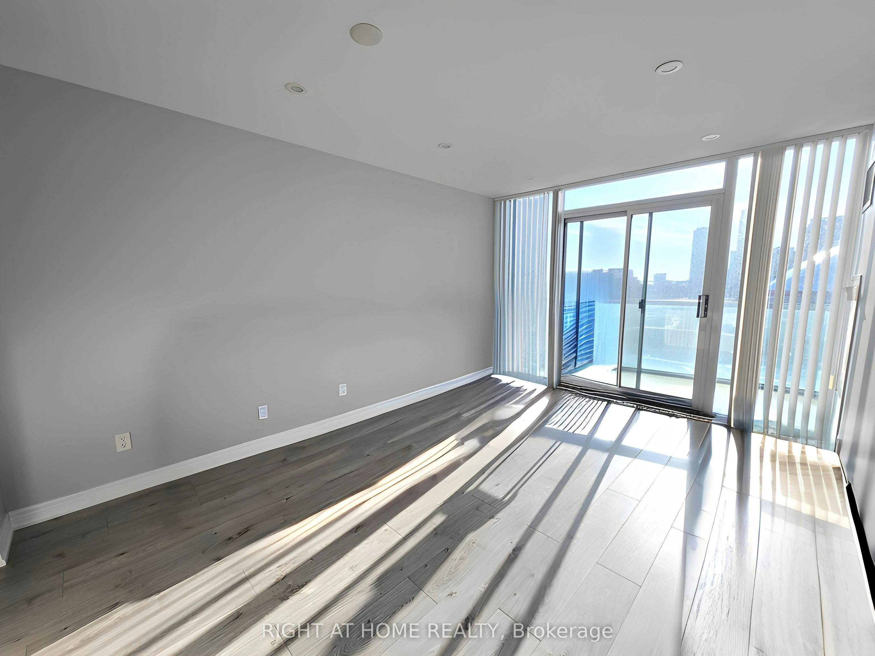 Unit 1911-51 Lower Simcoe Street, Toronto, ON, M5J 3A2 - 3