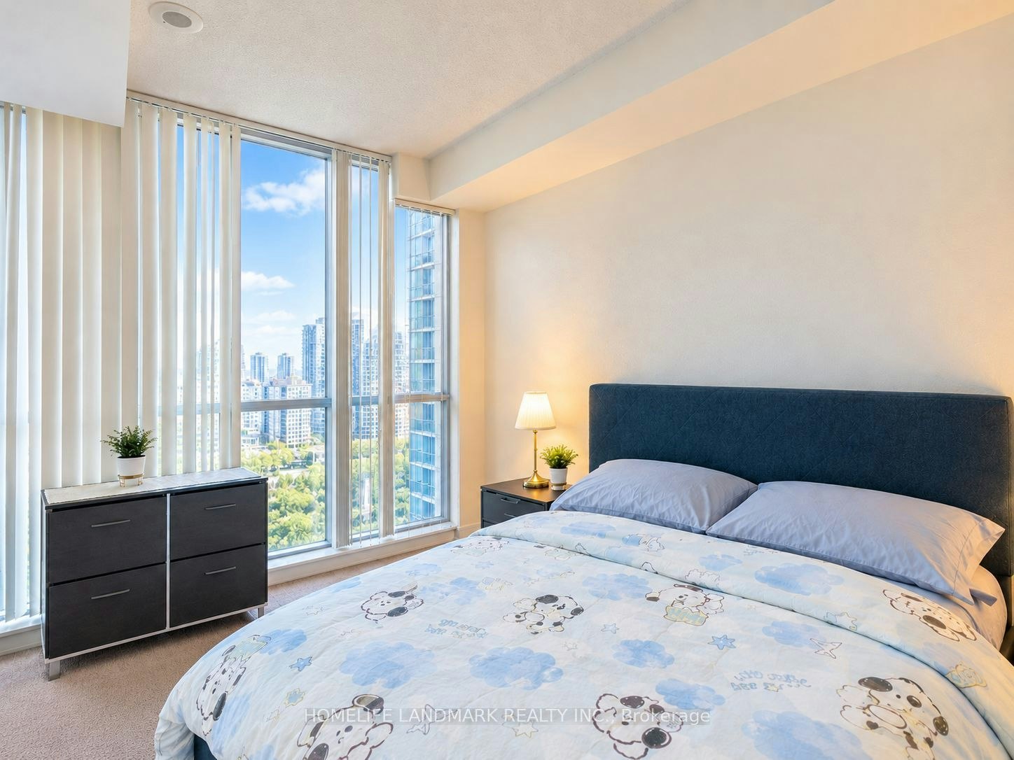 1603-770 Bay Street, Toronto, ON, M5G 1N6 - 7