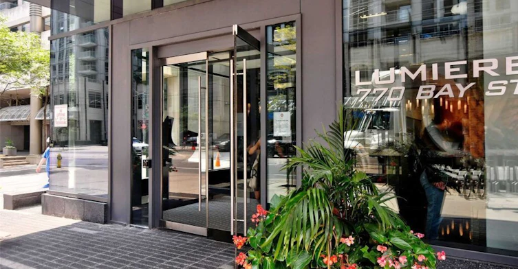 1603-770 Bay Street, Toronto, ON, M5G 1N6 - 11