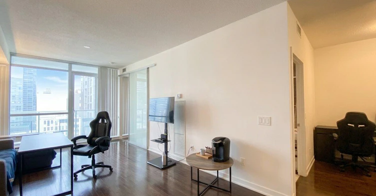 1603-770 Bay Street, Toronto, ON, M5G 1N6 - 2