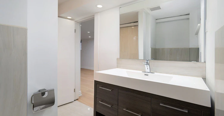 139 Craighurst Avenue, Toronto, ON, M4K 1K1 - 45