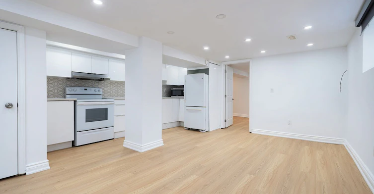 139 Craighurst Avenue, Toronto, ON, M4K 1K1 - 36