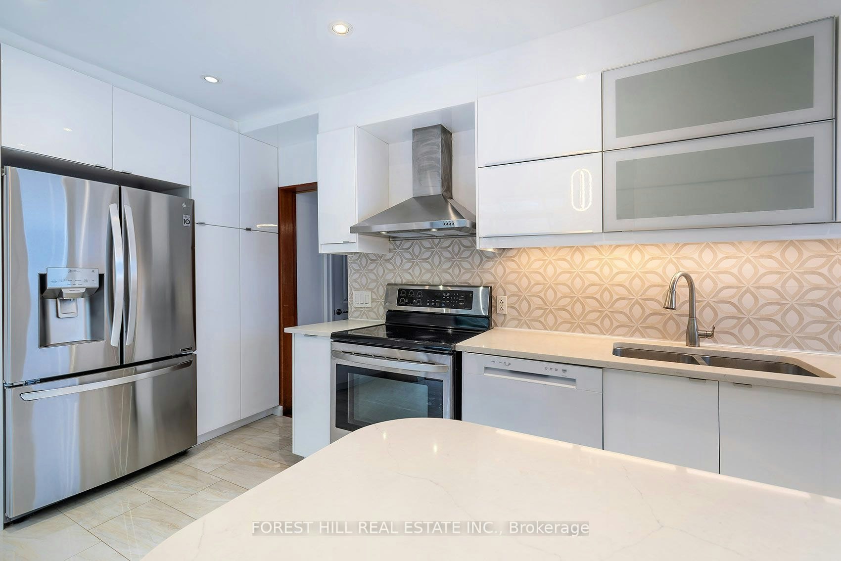 139 Craighurst Avenue, Toronto, ON, M4K 1K1 - 13