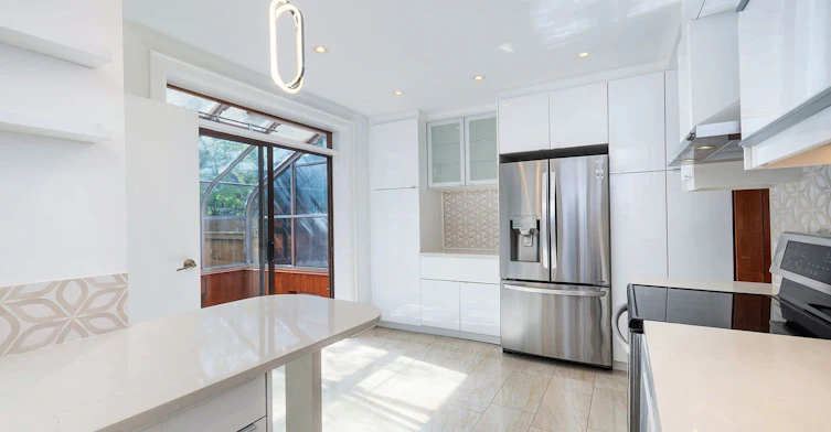 139 Craighurst Avenue, Toronto, ON, M4K 1K1 - 14