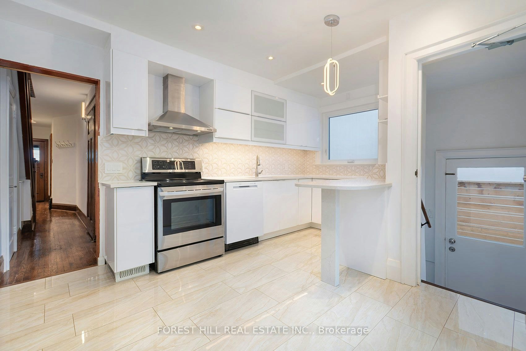 139 Craighurst Avenue, Toronto, ON, M4K 1K1 - 11