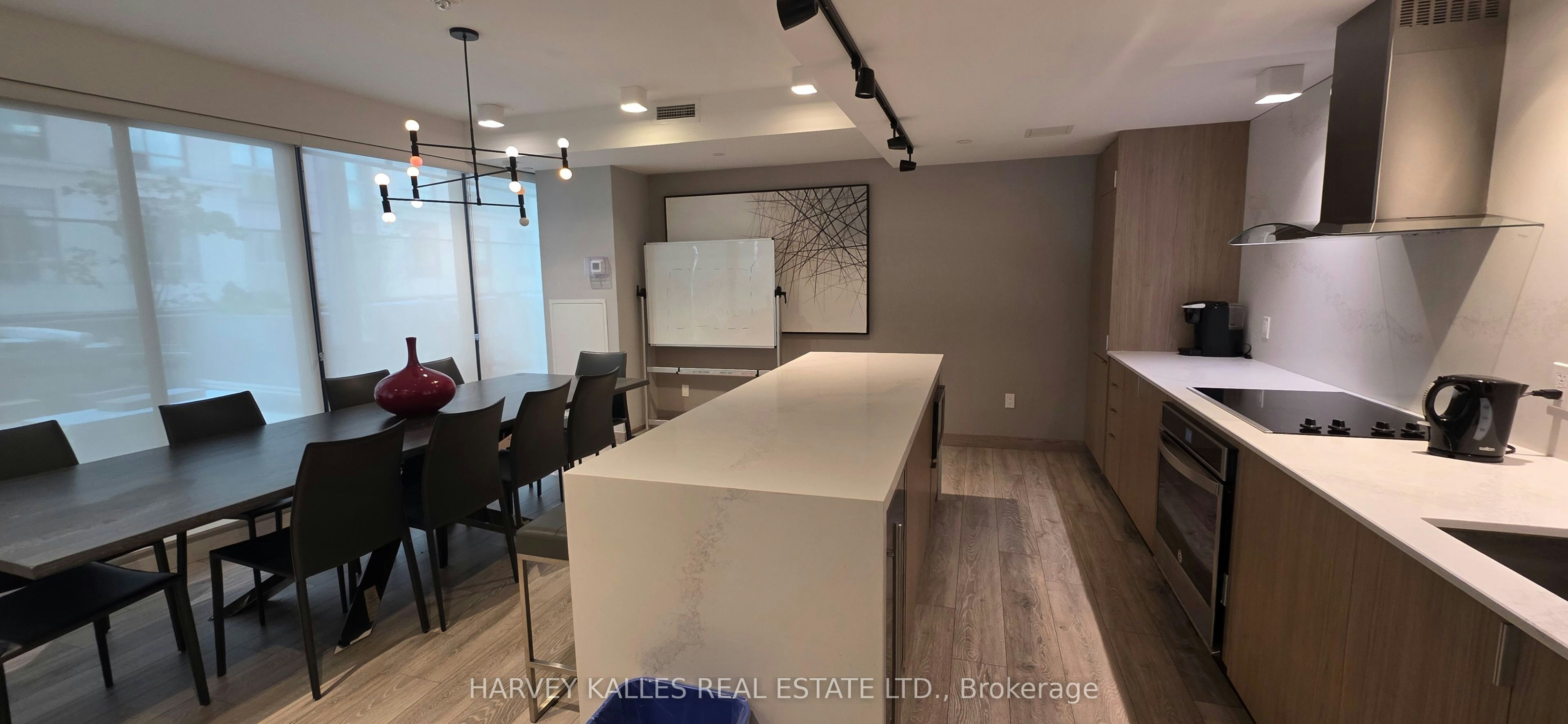 1103-215 Queen Street W, Toronto, ON, M5V 0P5 - 11