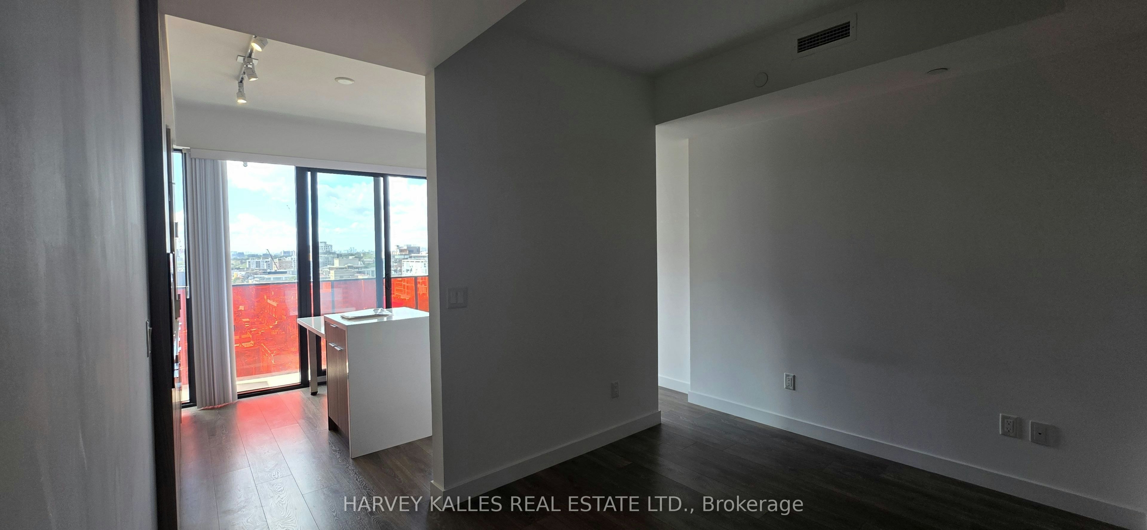 1103-215 Queen Street W, Toronto, ON, M5V 0P5 - 4