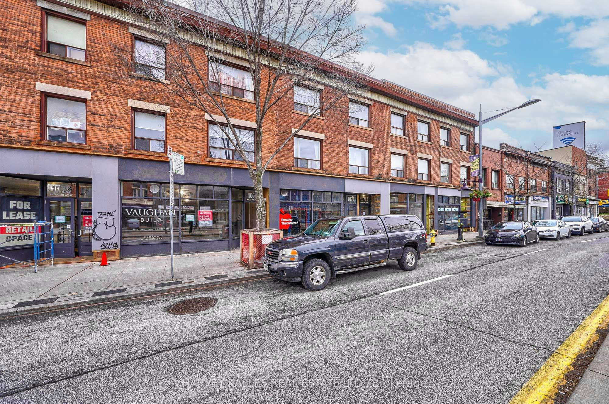 3-1074 St Clair Avenue W, Toronto, ON, M6E 3H3