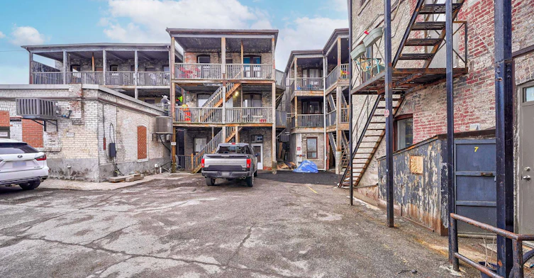 3-1074 St Clair Avenue W, Toronto, ON, M6E 3H3 - 8