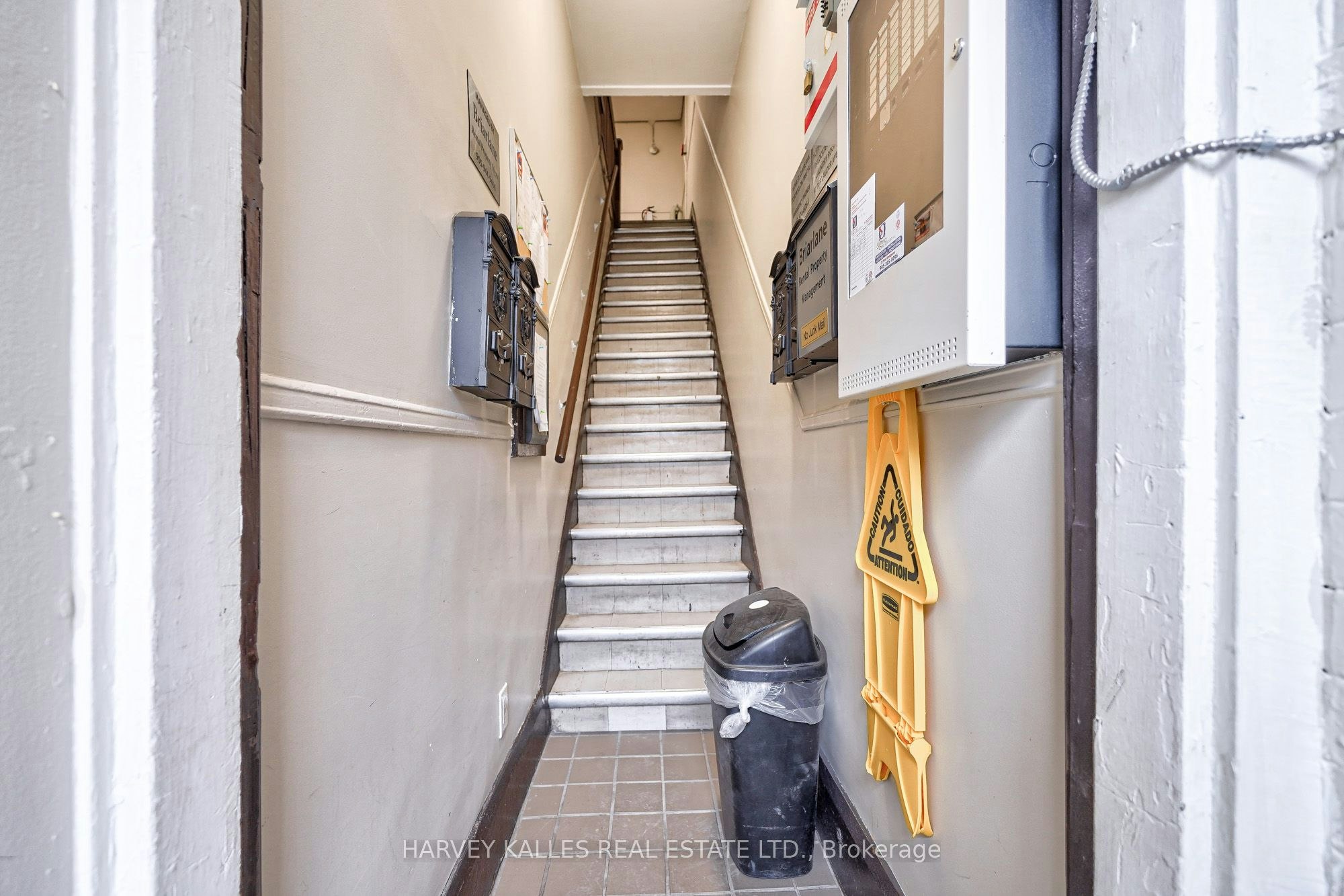 3-1074 St Clair Avenue W, Toronto, ON, M6E 3H3 - 9