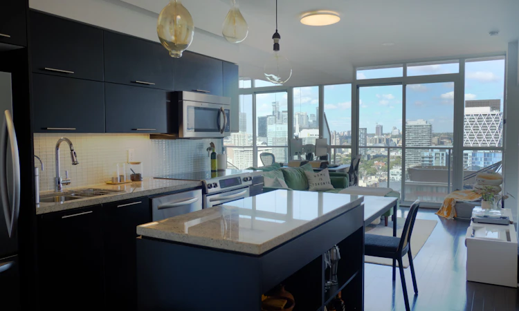 3306-126 Simcoe Street