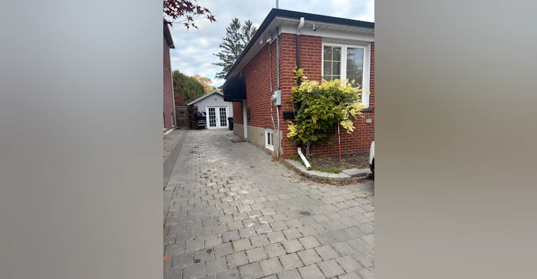 374 Horsham Avenue, Toronto, ON, M2R 1G9 - 2