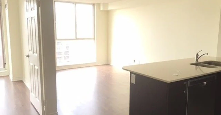 402-736 Bay Street, Toronto, ON, M5G 1N6 - 3