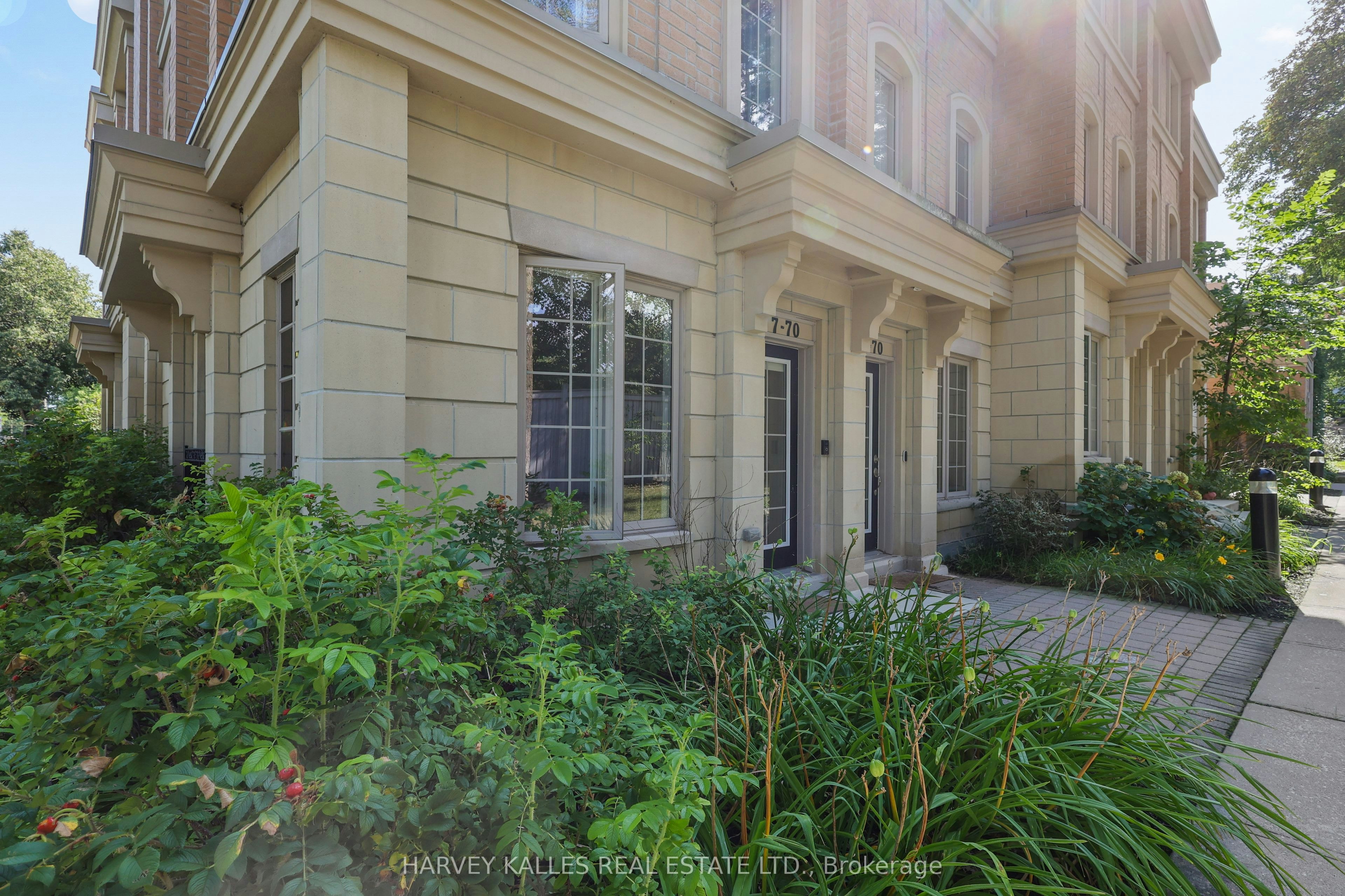 7-70 Hargrave Lane, Toronto, ON, M4N 0A4 - 2