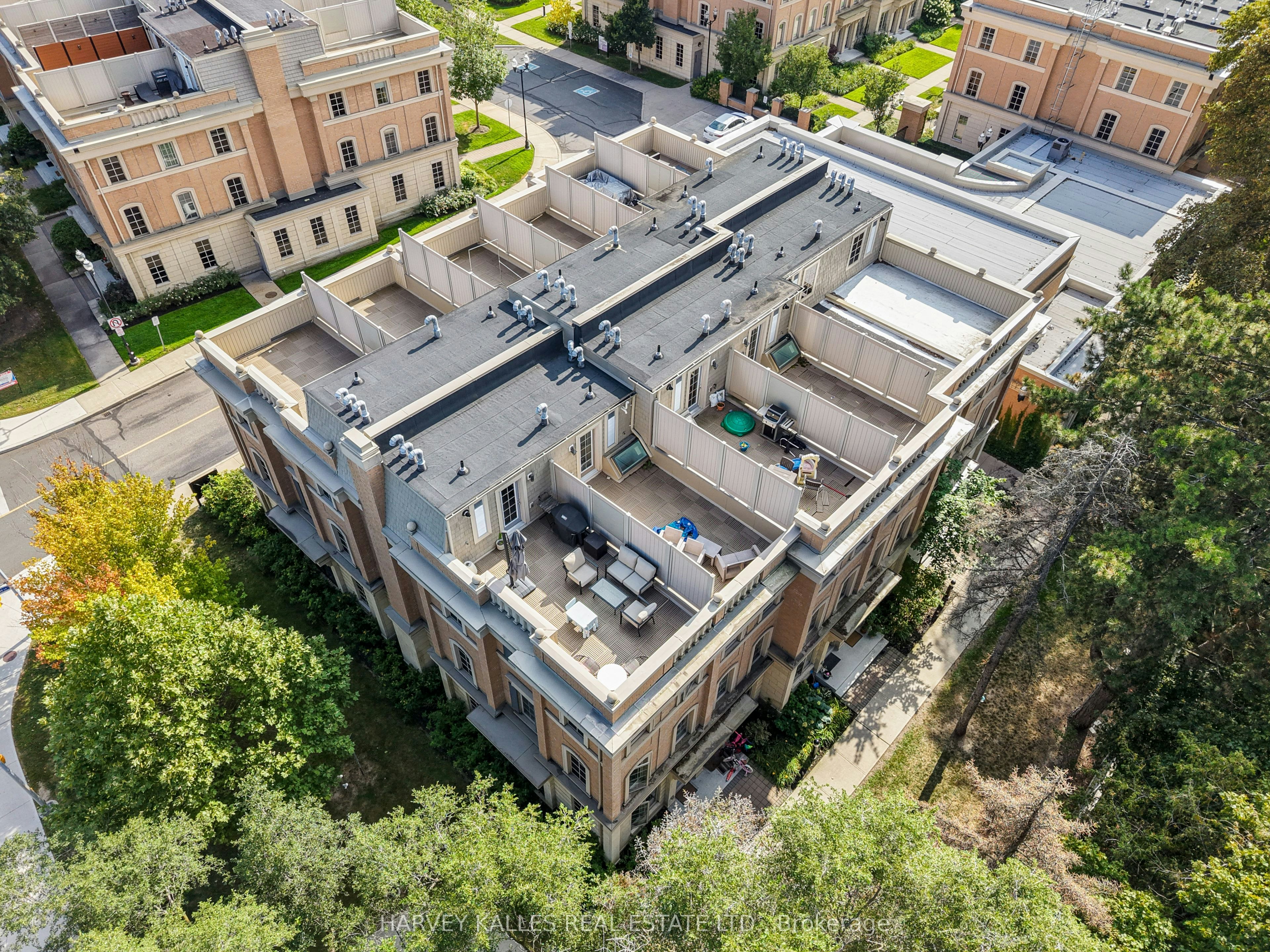 7-70 Hargrave Lane, Toronto, ON, M4N 0A4 - 50