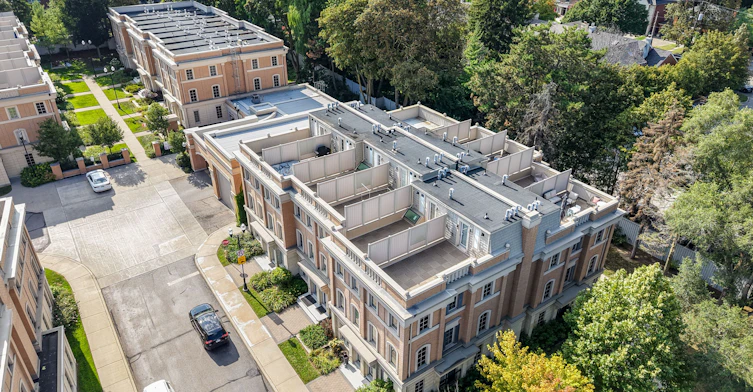 7-70 Hargrave Lane, Toronto, ON, M4N 0A4 - 49