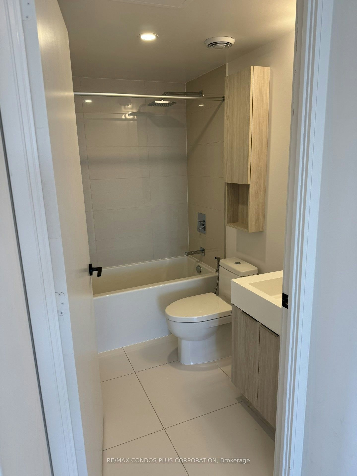 S705-180 Mill Street, Toronto, ON, M5A 0V6 - 6
