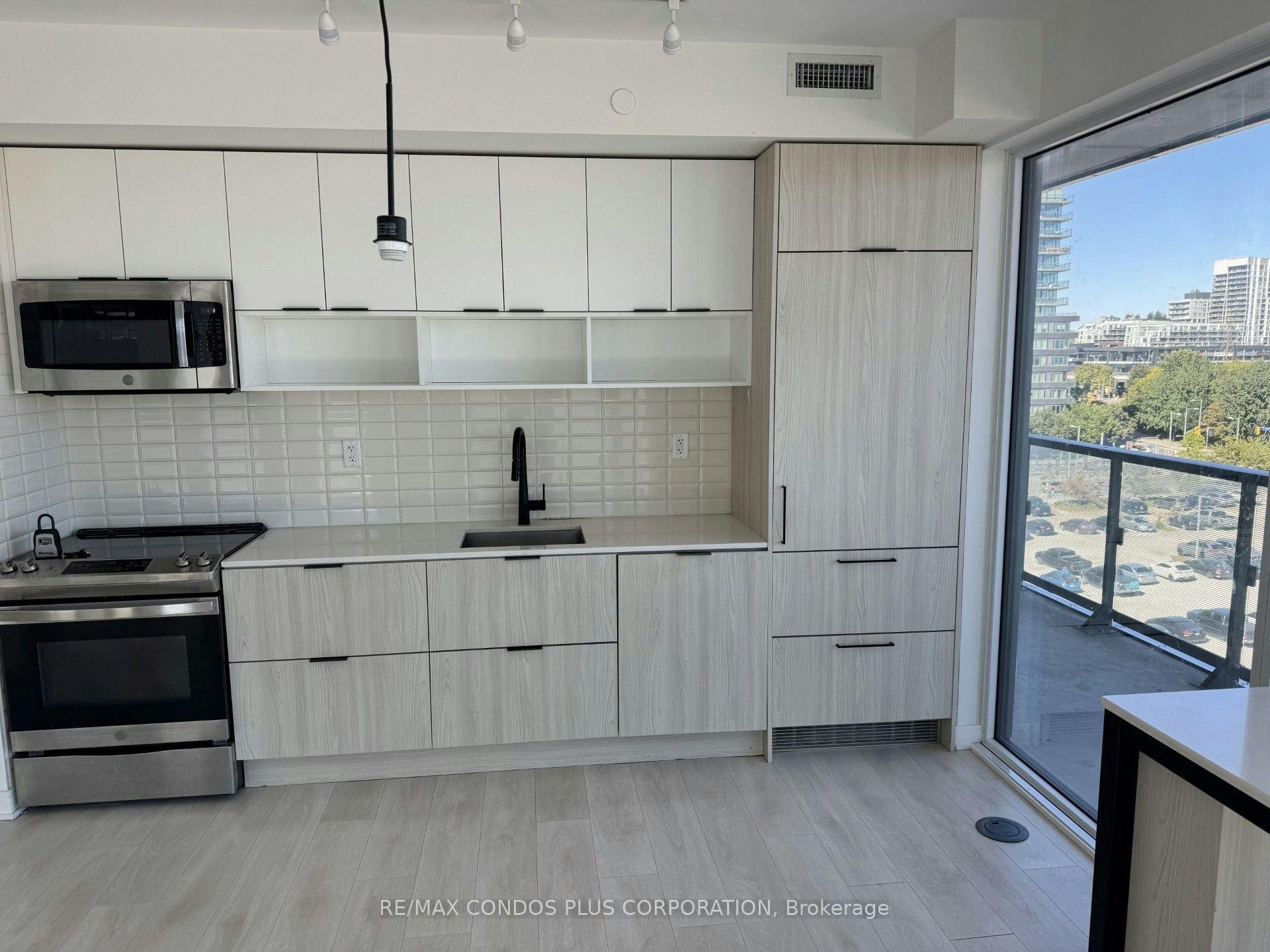 S705-180 Mill Street, Toronto, ON, M5A 0V6 - 2