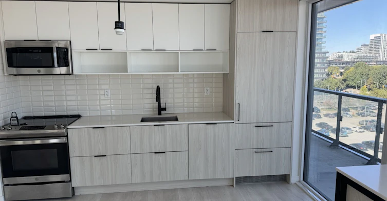 S705-180 Mill Street, Toronto, ON, M5A 0V6 - 2