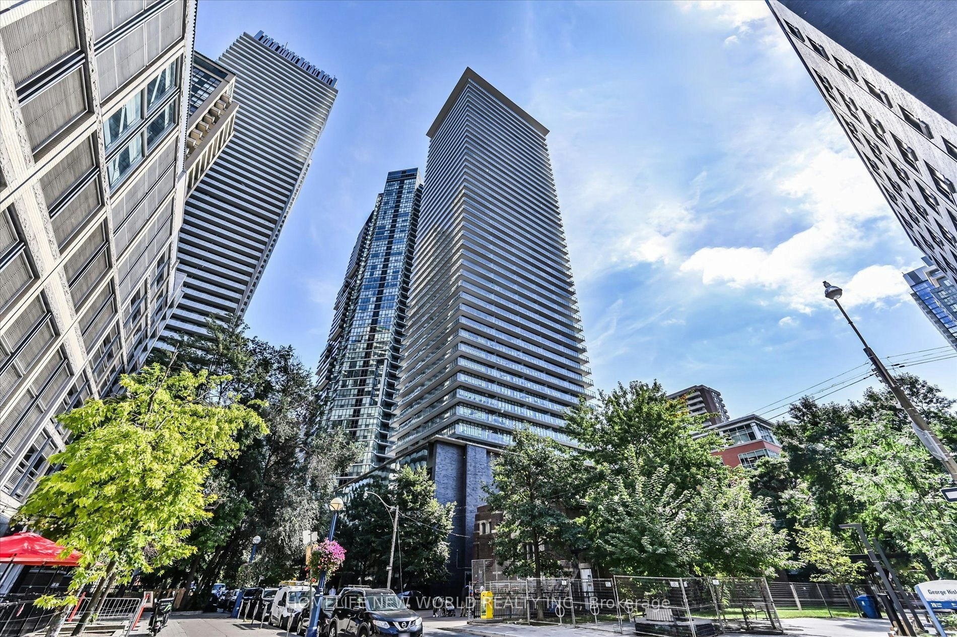 1704-33 Charles Street E, Toronto, ON, M4Y 1R9