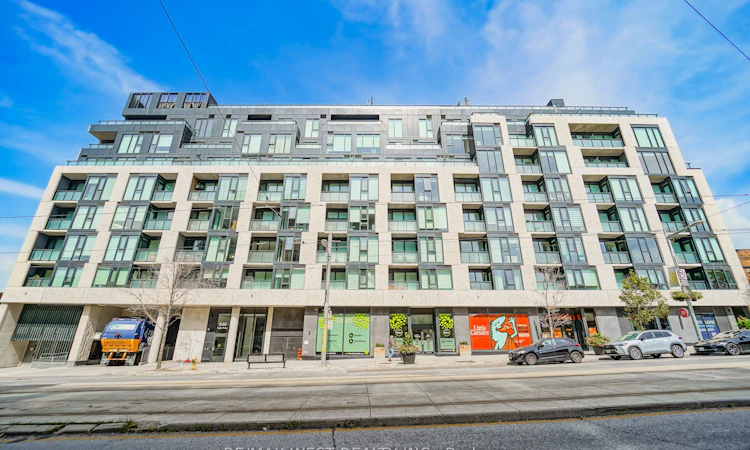 205-840 St Clair Avenue W