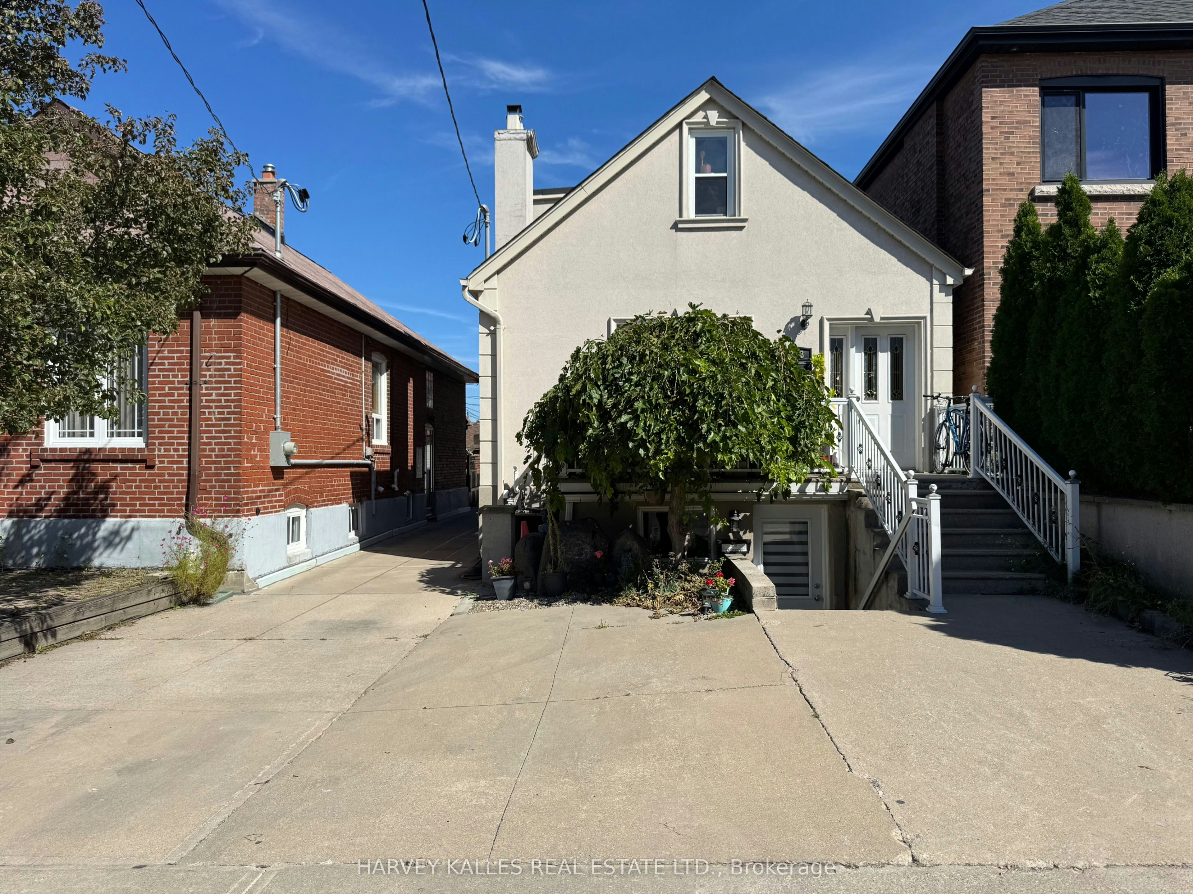 313 Glenholme Avenue, Toronto, ON, M6E 3E2